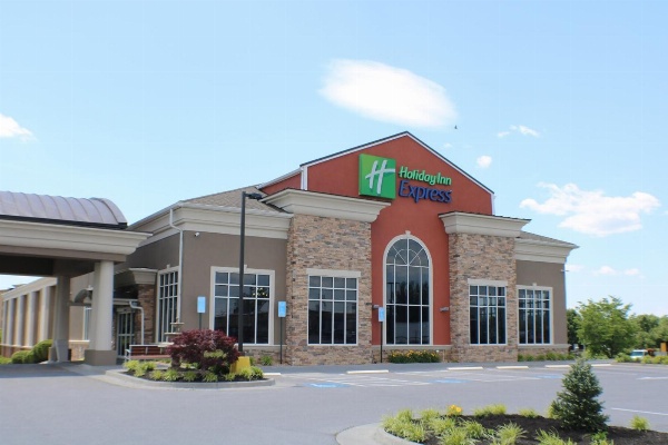 Holiday Inn Express Woodstock-Shenandoah Valley image 1