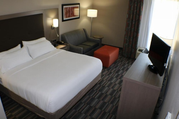 Holiday Inn Express Woodstock-Shenandoah Valley image 15