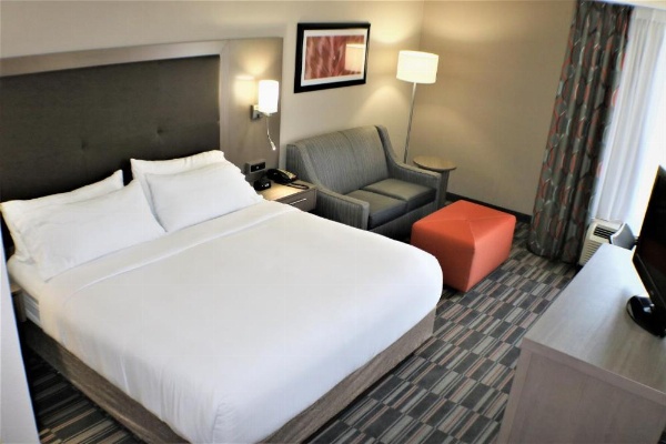 Holiday Inn Express Woodstock-Shenandoah Valley image 17