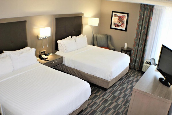 Holiday Inn Express Woodstock-Shenandoah Valley image 2